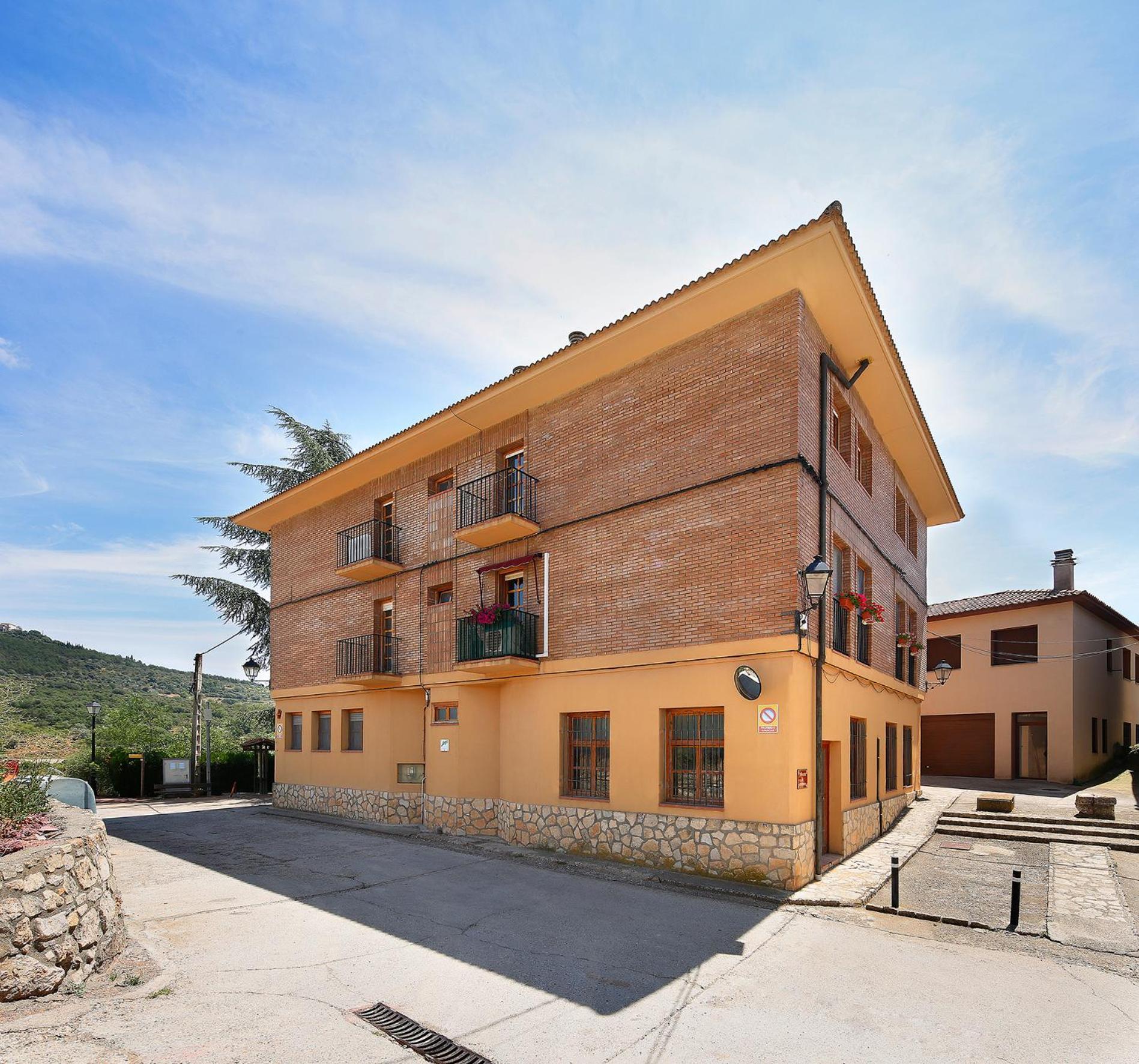 Albergue Sierra De Arbe Naval Extérieur photo